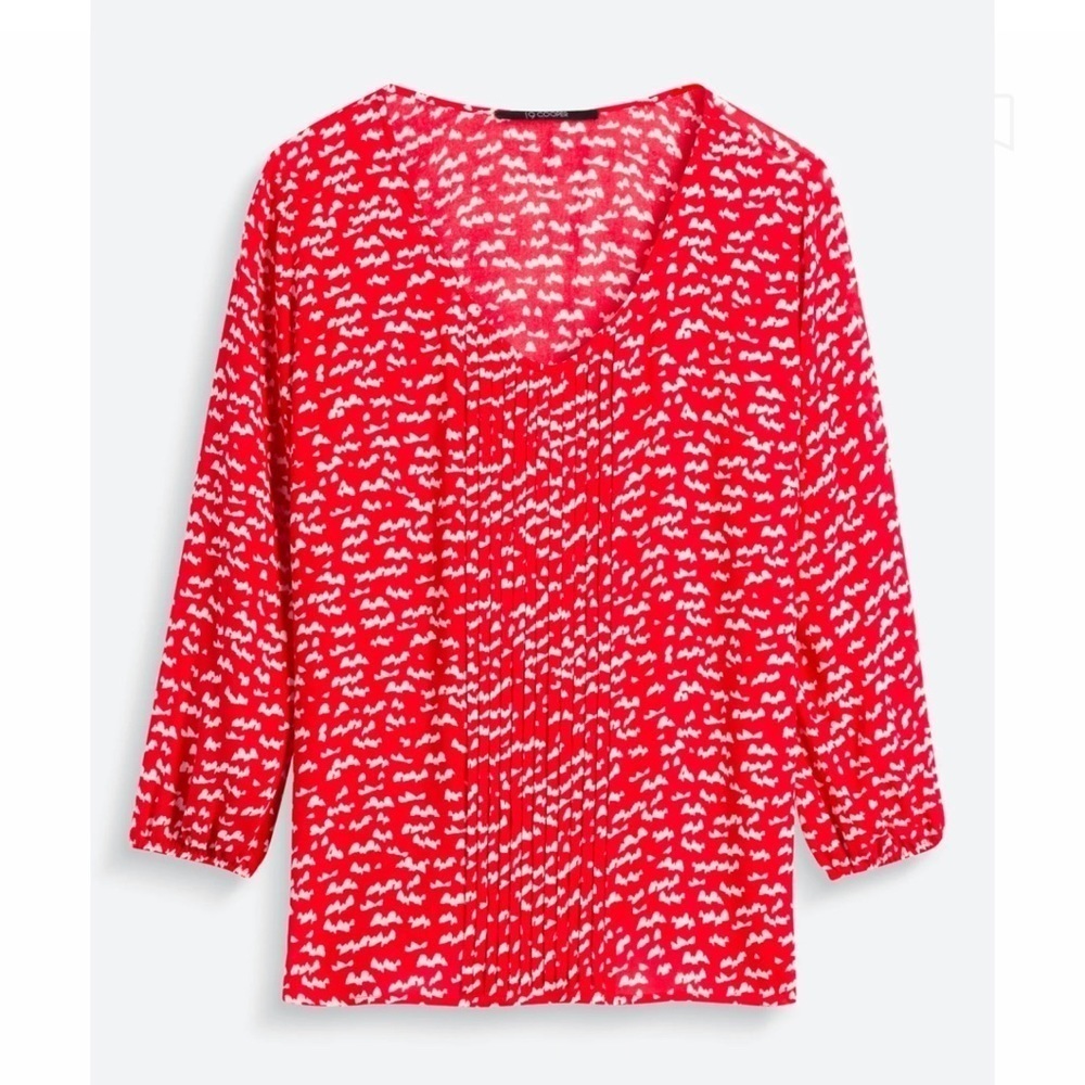 19 Cooper Rosetta V-Neck Top